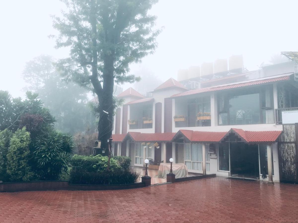 Silver Oak Mount Abu Exterior photo